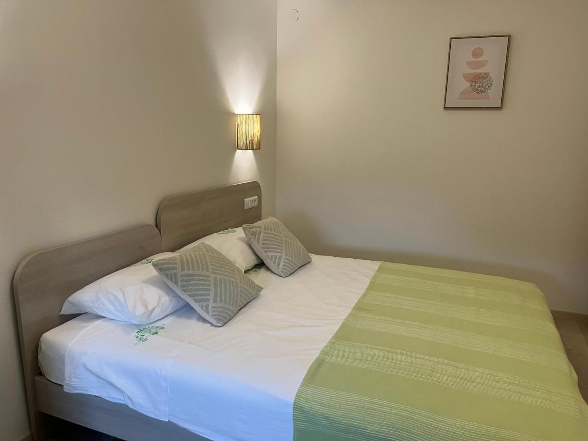 Apartment A & N With Free Private Parking Pula Exterior foto